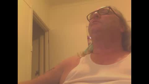 knobout online show from December 9, 9:06 am