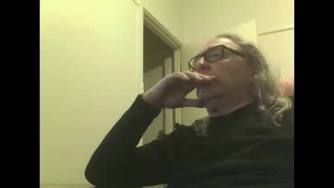 knobout online show from October 2, 7:40 am