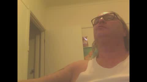 knobout online show from December 9, 3:50 am