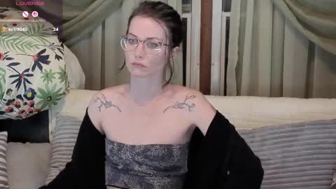 kohlbird online show from December 22, 6:09 am