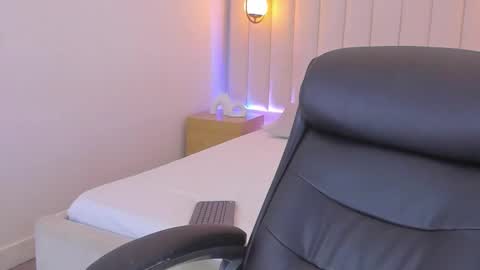 K O S M I C online show from October 18, 12:42 pm