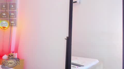 K O S M I C online show from November 13, 2:09 pm