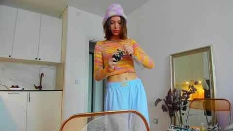 Snapshot of kossie_ chatting on February 6, 11:53 am kossie_ online show from February 6, 11:53 am