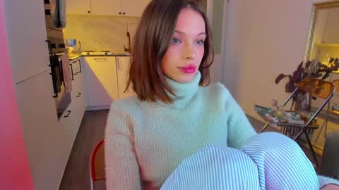 Snapshot of kossie_ chatting on February 7, 5:40 pm kossie_ online show from February 7, 5:40 pm