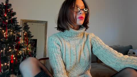 Snapshot of kossie_ chatting on December 13, 11:45 am kossie_ online show from December 13, 11:45 am