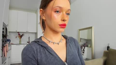 Snapshot of kossie_ chatting on February 13, 12:21 pm kossie_ online show from February 13, 12:21 pm