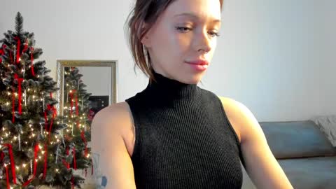 Snapshot of kossie_ chatting on December 20, 11:43 am kossie_ online show from December 20, 11:43 am