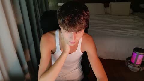 Danny online show from December 5, 3:28 am