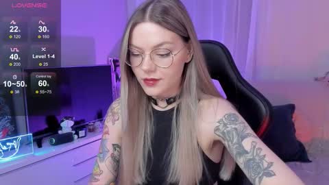 Jess online show from October 8, 6:25 pm