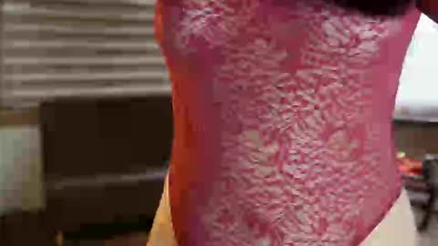 kozzy_ online show from October 15, 8:09 pm