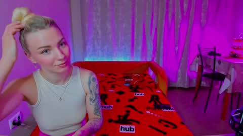 Lisandra online show from March 2, 9:43 pm