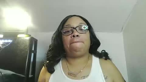 Kremekatie online show from November 13, 1:19 am