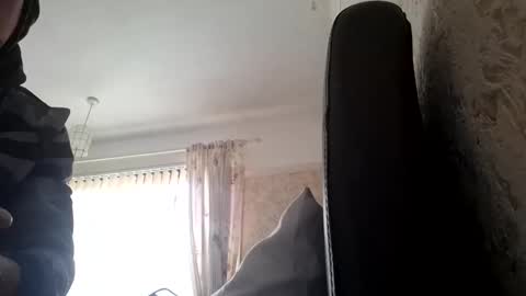 kripijs2 online show from October 26, 2:18 pm