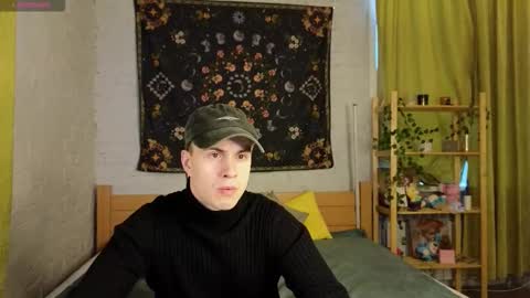 kris_braun online show from March 21, 11:37 am