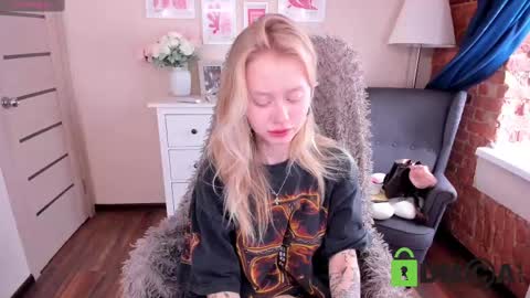 kris_grant online show from February 20, 10:16 am