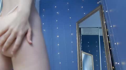 kriskras__ online show from October 16, 5:29 am