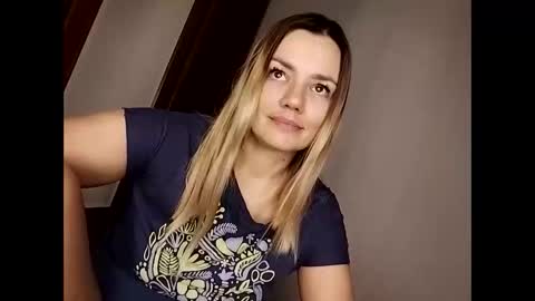 KrissSexi online show from November 18, 1:47 pm