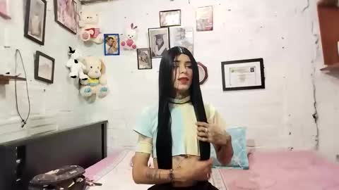 krisstal703358 online show from September 17, 8:40 am