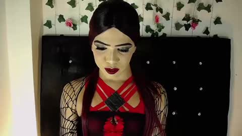 kristal_queen01 online show from April 8, 8:28 am