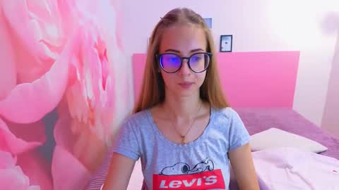 Kristina Adel online show from October 9, 6:41 am