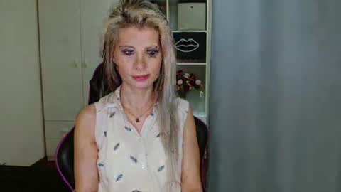 KristineAmore online show from February 12, 7:23 am