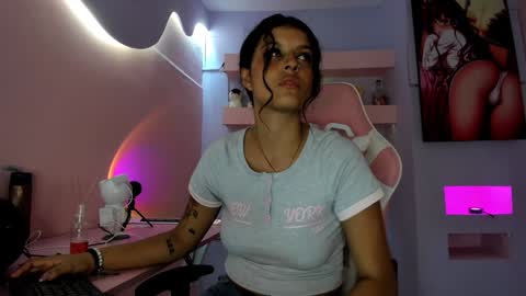 KristinWall online show from January 26, 8:23 pm