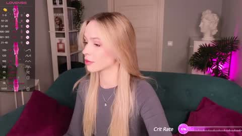 Kristy and Alice online show from December 1, 9:50 pm