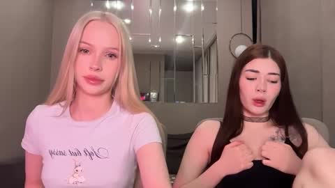 Kristy and Alice online show from February 10, 6:44 pm