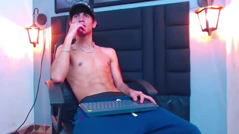 justym online show from December 21, 11:22 am