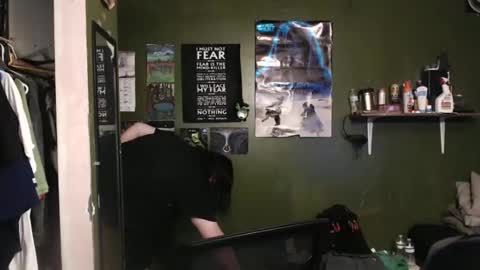 kronikchaos online show from December 9, 6:55 am