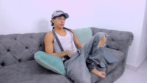 Kroy Wave  Muscle Tattoos Latino online show from June 13, 4:01 am