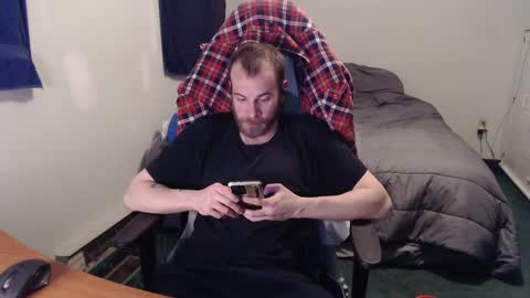 Snapshot of kuggy570 chatting on January 29, 12:01 am Kuggy online show from January 29, 12:01 am