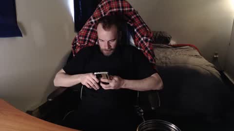 Snapshot of kuggy570 chatting on March 2, 2:32 pm Kuggy online show from March 2, 2:32 pm