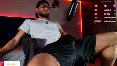 kuzzcoo online show from October 28, 2:45 am