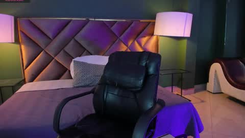 kya_wild online show from October 25, 7:30 am