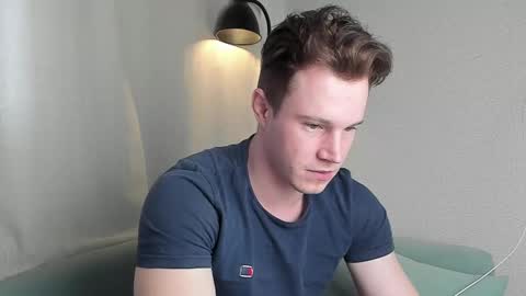 Snapshot of kyle_4u chatting on February 26, 5:57 am Kyle online show from February 26, 5:57 am