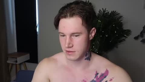 Snapshot of kyle_4u chatting on February 13, 6:09 am Kyle online show from February 13, 6:09 am