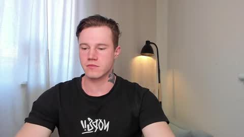 Snapshot of kyle_4u chatting on February 27, 5:51 am Kyle online show from February 27, 5:51 am
