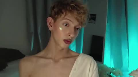 Kyle Cooper online show from December 10, 2:27 am