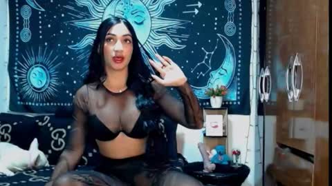 kylie online show from October 12, 7:49 pm