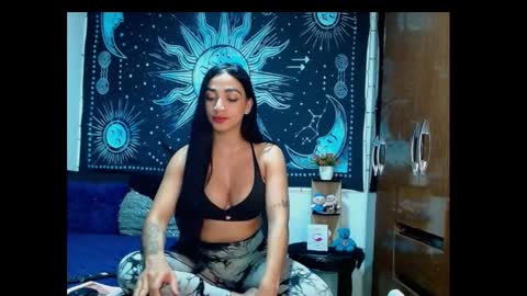 kylie online show from February 10, 10:40 pm