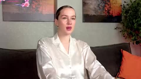 Anna online show from October 8, 12:11 pm