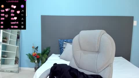 Kylie Reyes  online show from September 17, 7:50 pm