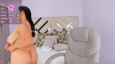 Kylie Reyes  online show from February 11, 7:29 pm