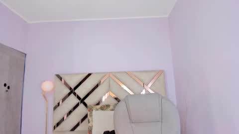 Kylie Reyes  online show from January 7, 7:41 pm