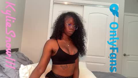 Kylie Snow online show from January 12, 3:35 am