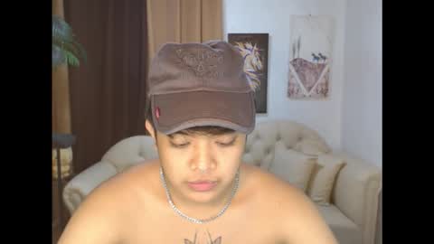 kyll_collins online show from November 13, 7:05 pm