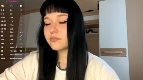 Eva online show from December 5, 10:25 am