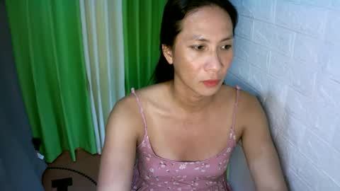 kyutshyne online show from November 13, 9:45 am