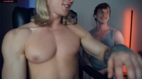 Adonis online show from December 4, 3:44 pm